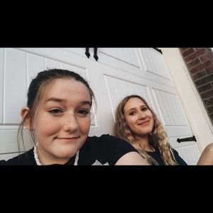 Meet your Posher, Amelia